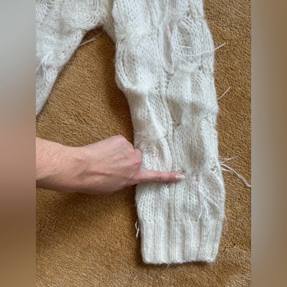 🍂NWT Vince Feather-Appliquéd Italian Cable-Knit Sweater - Picture 9 of 16